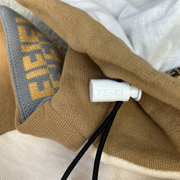 Fendi hoody and joggers. - Picture 4 of 8